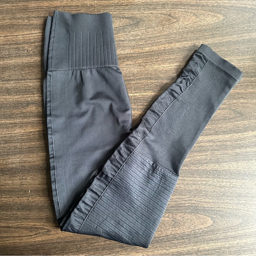 UM Gray Workout Leggings